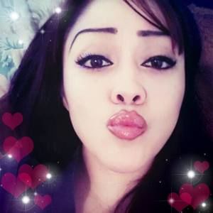 Meet your Posher, Claudia